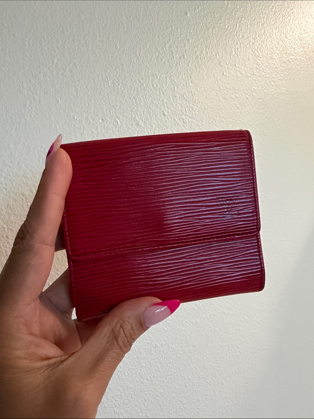 Louis Vuitton epi Textured Red Compact Wallet - Picture 5 of 13